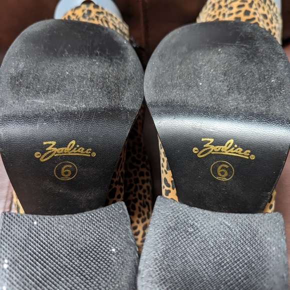Zodiac Platform leopard boot heels zippered side (US W6) - Picture 6 of 8